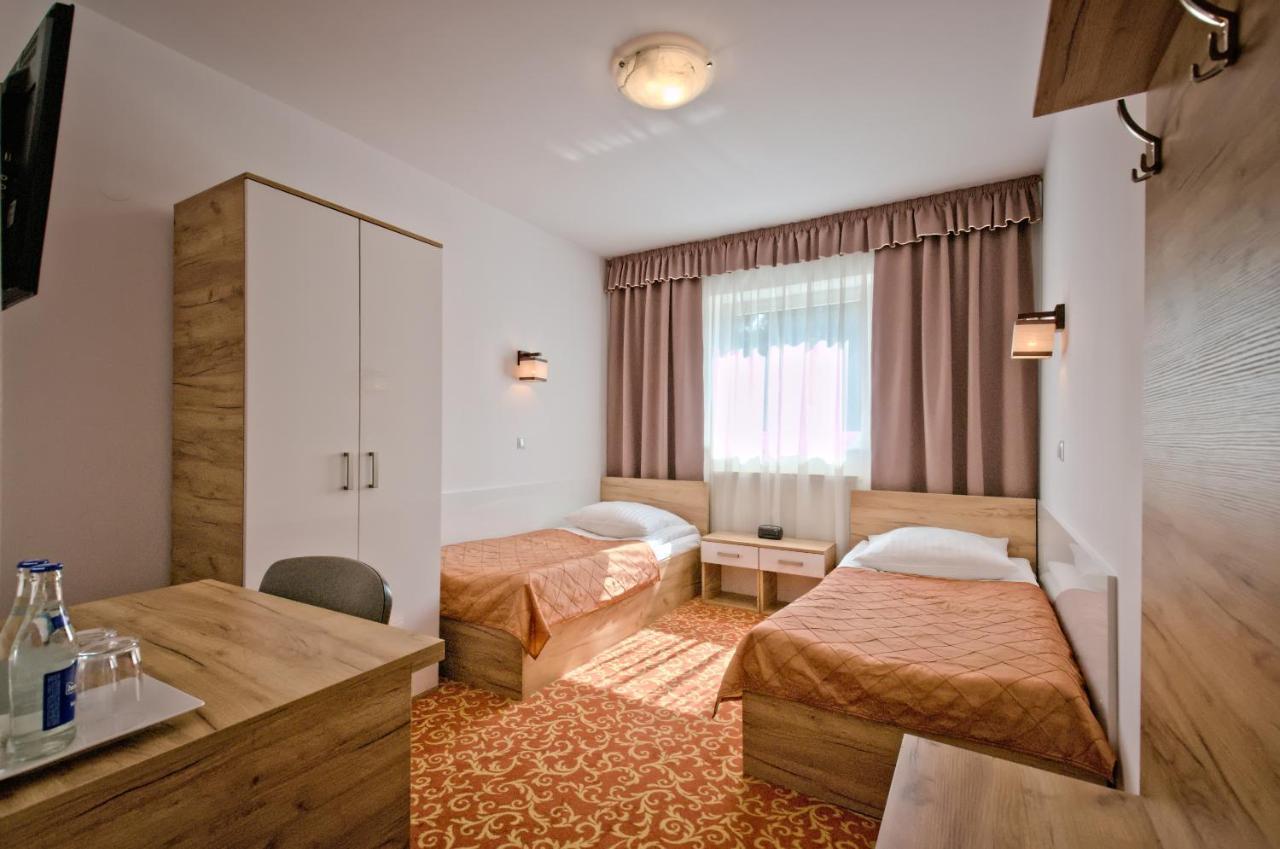 Hotel Sezam Kraczkowa Exterior foto